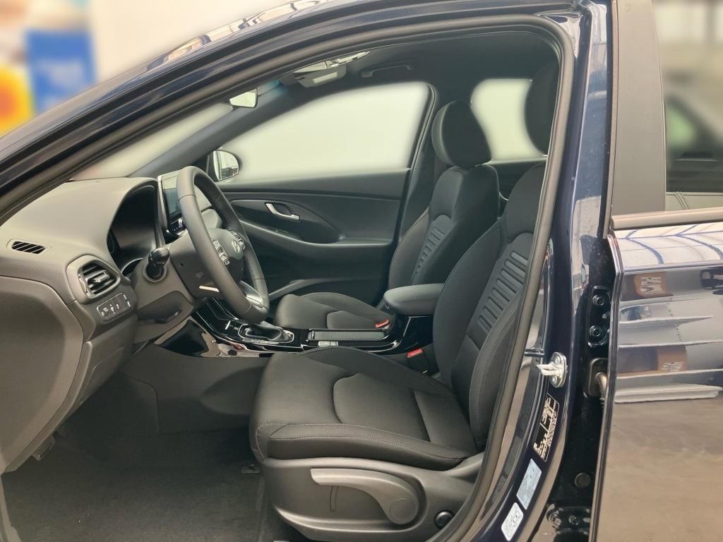 Fahrzeugabbildung Hyundai i30 5-Türer 1.0 T-GDI 7-DCT Advantage 2xKlima