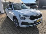 Skoda Kamiq Selection 1.5 TSI DSG NAV MATRIX PANO - mit Benzin-Antrieb: Weiß, Geländewagen