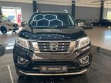 Nissan Navara NP300 Double Cab 4x4 / AHK 3,5T / 1.HAND - Nissan Navara Gebrauchtwagen