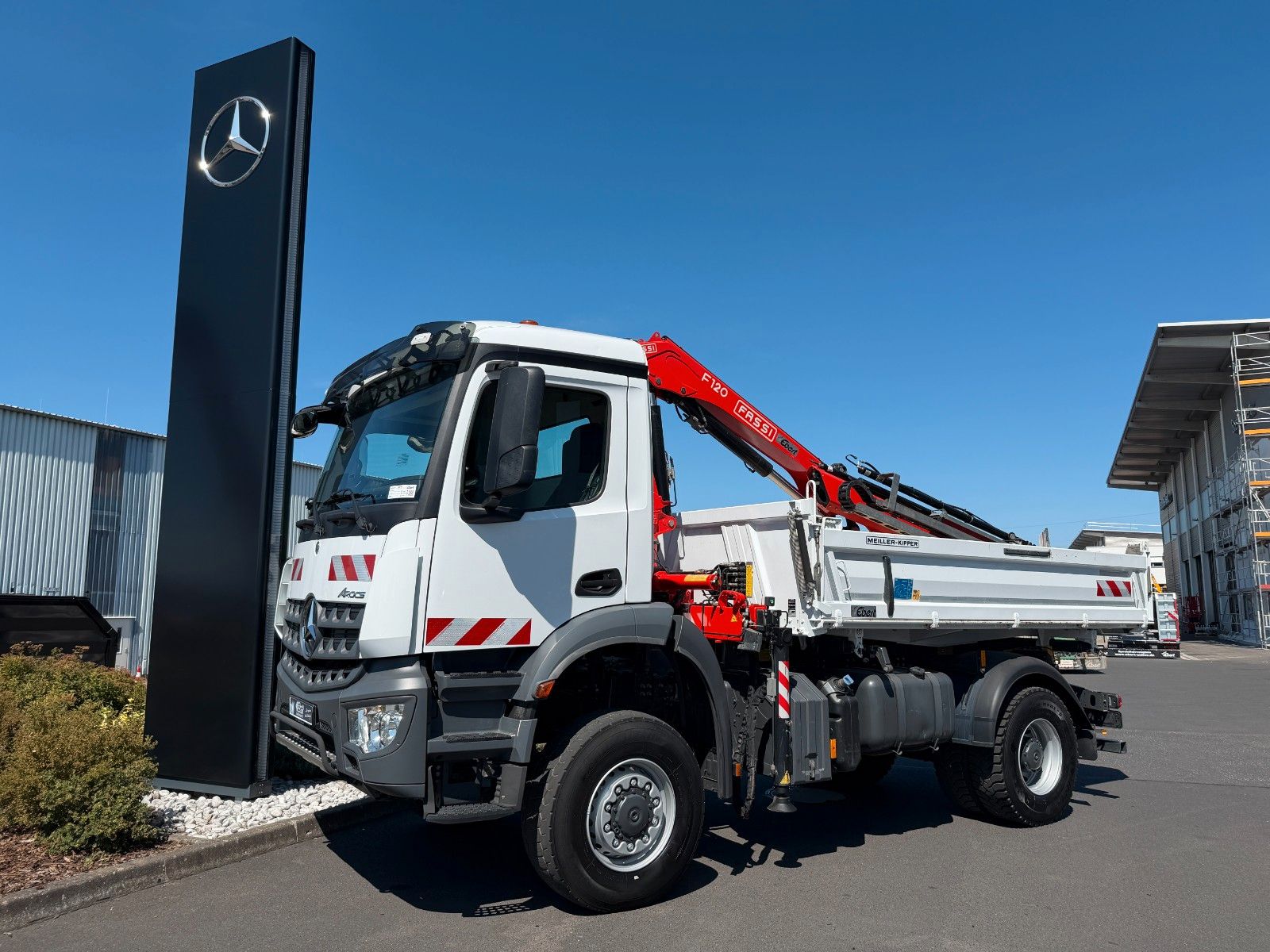 Fahrzeugabbildung Mercedes-Benz Arocs 1832 AK 4x4 Fassi F120B.1.23 E Funk 2xAHK