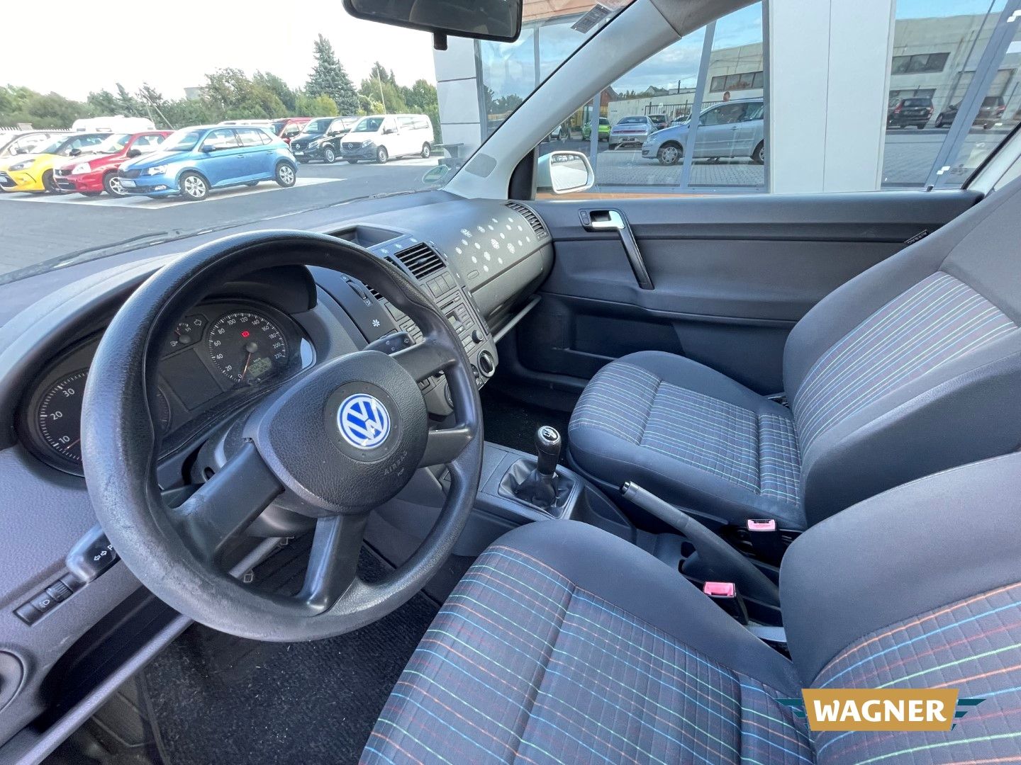 Fahrzeugabbildung Volkswagen Polo IV Trendline Servolenkung