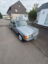 Mercedes-Benz Mercedes Benz W201 E190 2.6 Sportline - Mercedes-Benz 190 mit Benzin-Antrieb: Limousine, 190e Sportline