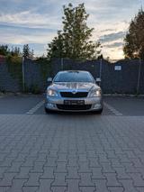 Skoda Octavia 1.6L 105PS Rauchfrei Tierfre... - Skoda Octavia aus 2012 mit Diesel-Antrieb: Kombi, 1.6