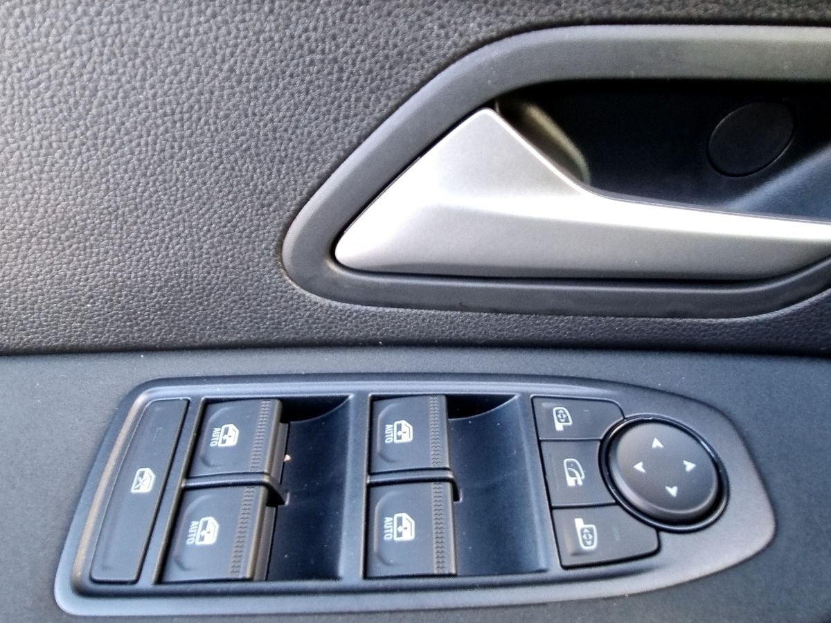 Fahrzeugabbildung Dacia Bigster Journey TCe 140