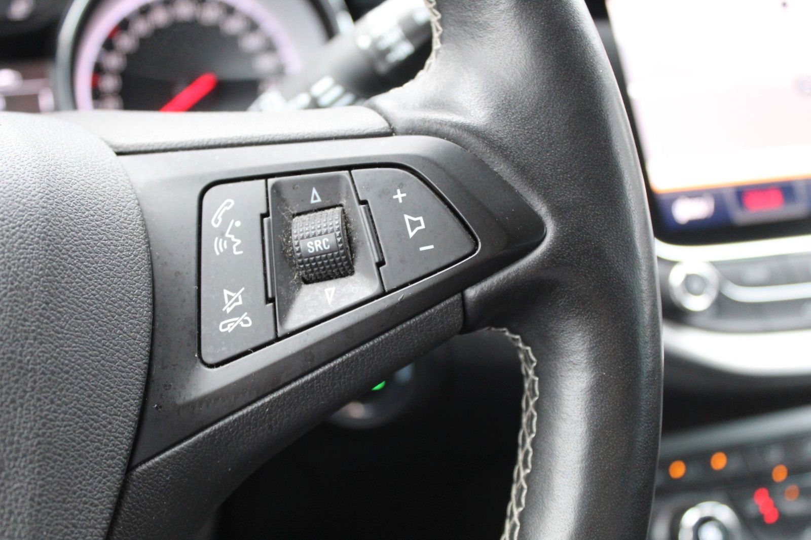 Fahrzeugabbildung Opel Astra K Sports Tourer 120 Jahre Navi*Intellilux