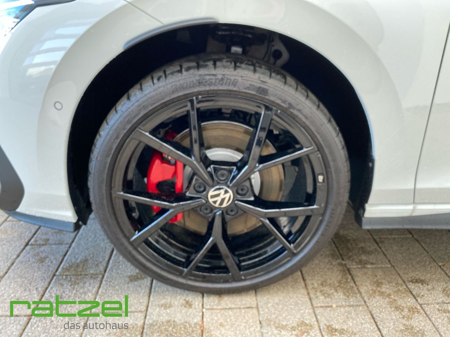 Fahrzeugabbildung Volkswagen Golf GTI VIII 2.0TSI DSG Business+BlackStyle+AHK