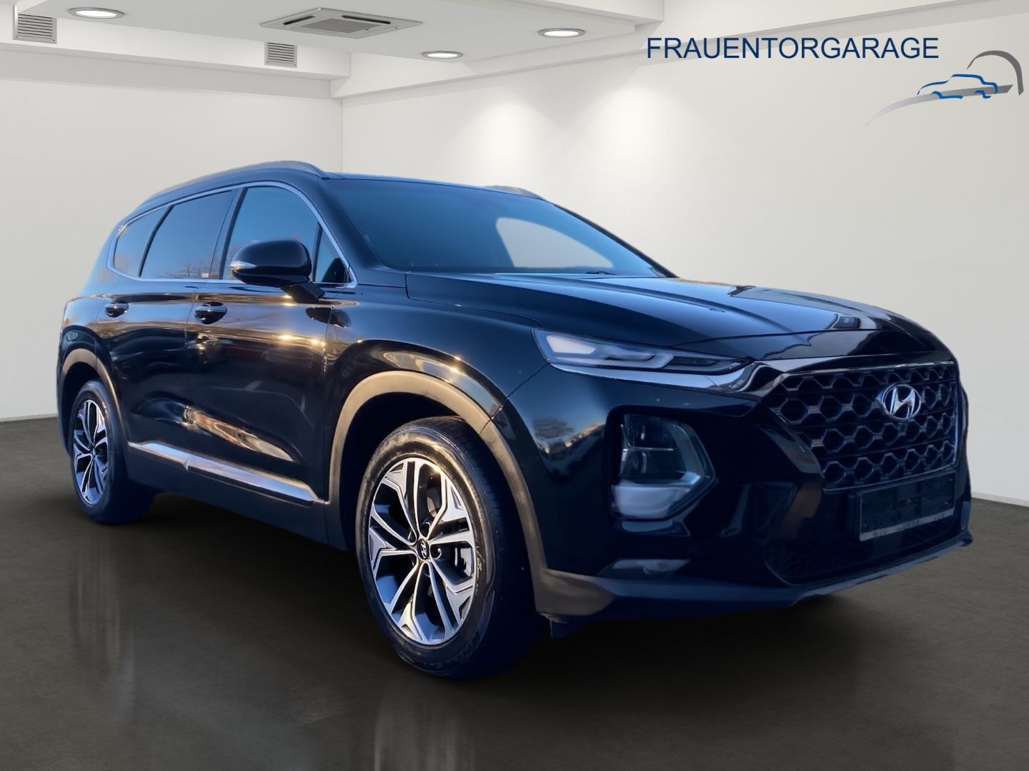 Fahrzeugabbildung Hyundai SANTA FE Premium 4WD 2.2 CRDi Panorama Navi AHK