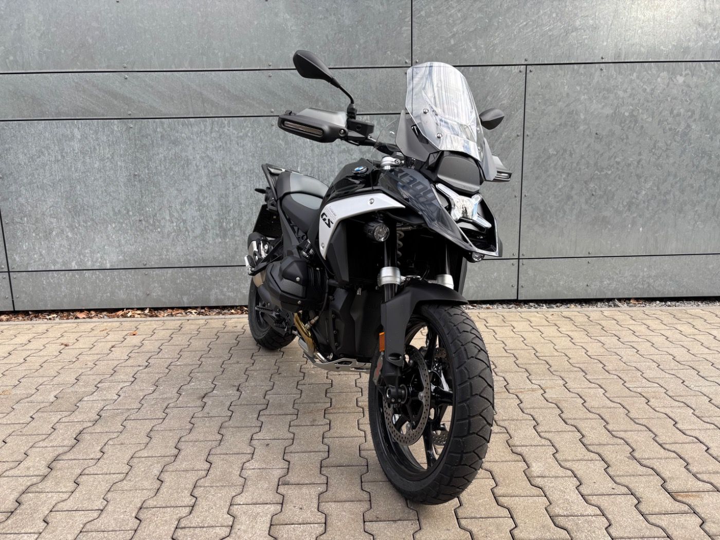 Fahrzeugabbildung BMW R 1300 GS Triple Black 3 Pakete ASA Adaptive Fah