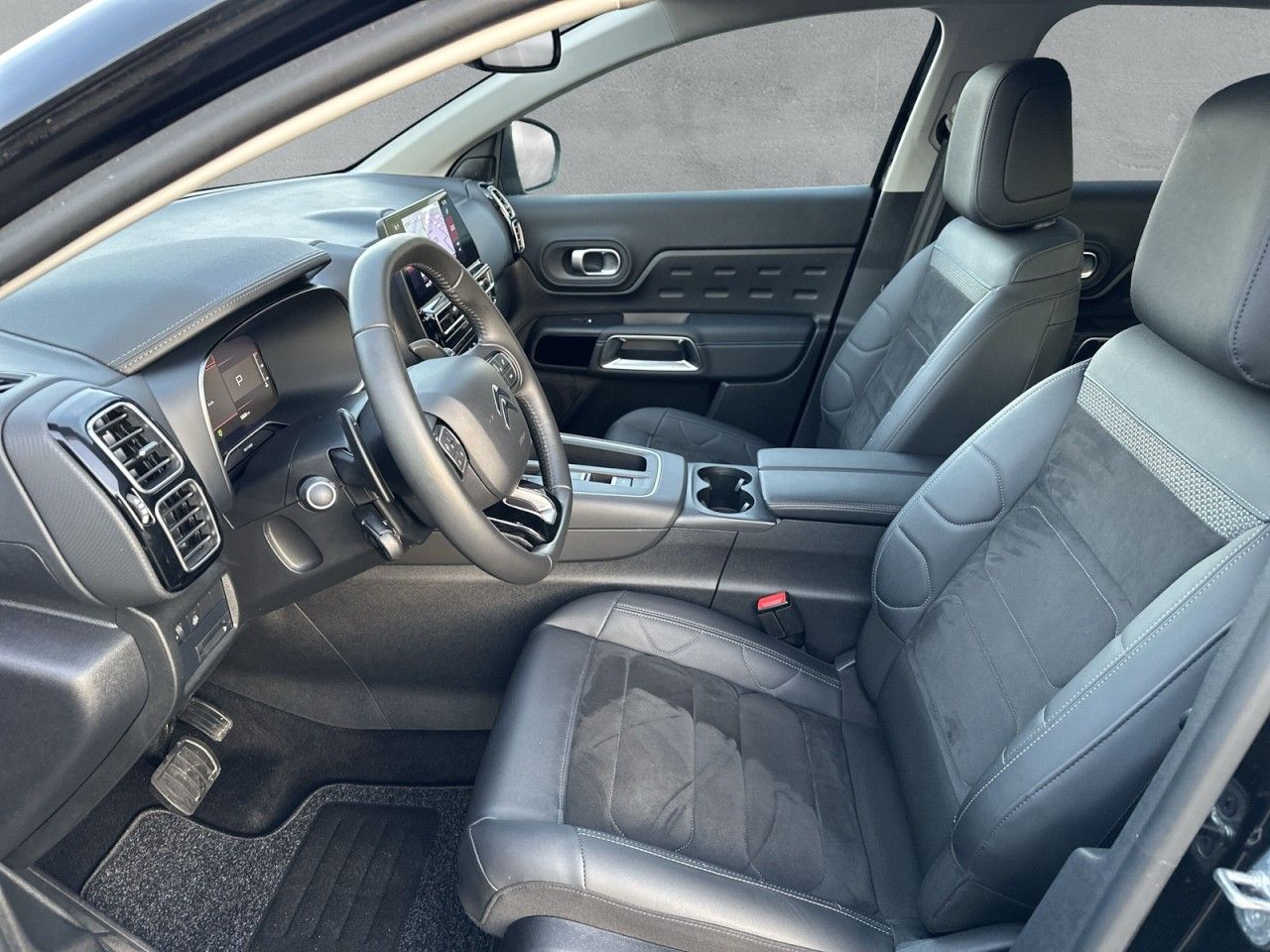 Fahrzeugabbildung Citroën C5 Aircross Hybrid 136 e-DSC6 PLUS