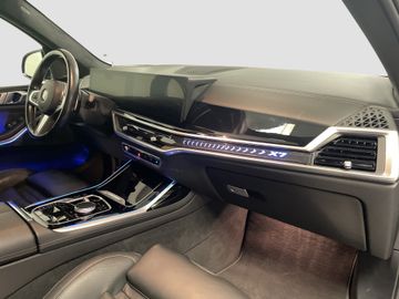 BMW X7 - 8