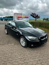 BMW 320i e90 Limousine Facelift HU 06/2028 - BMW 320 aus 2011: 320i