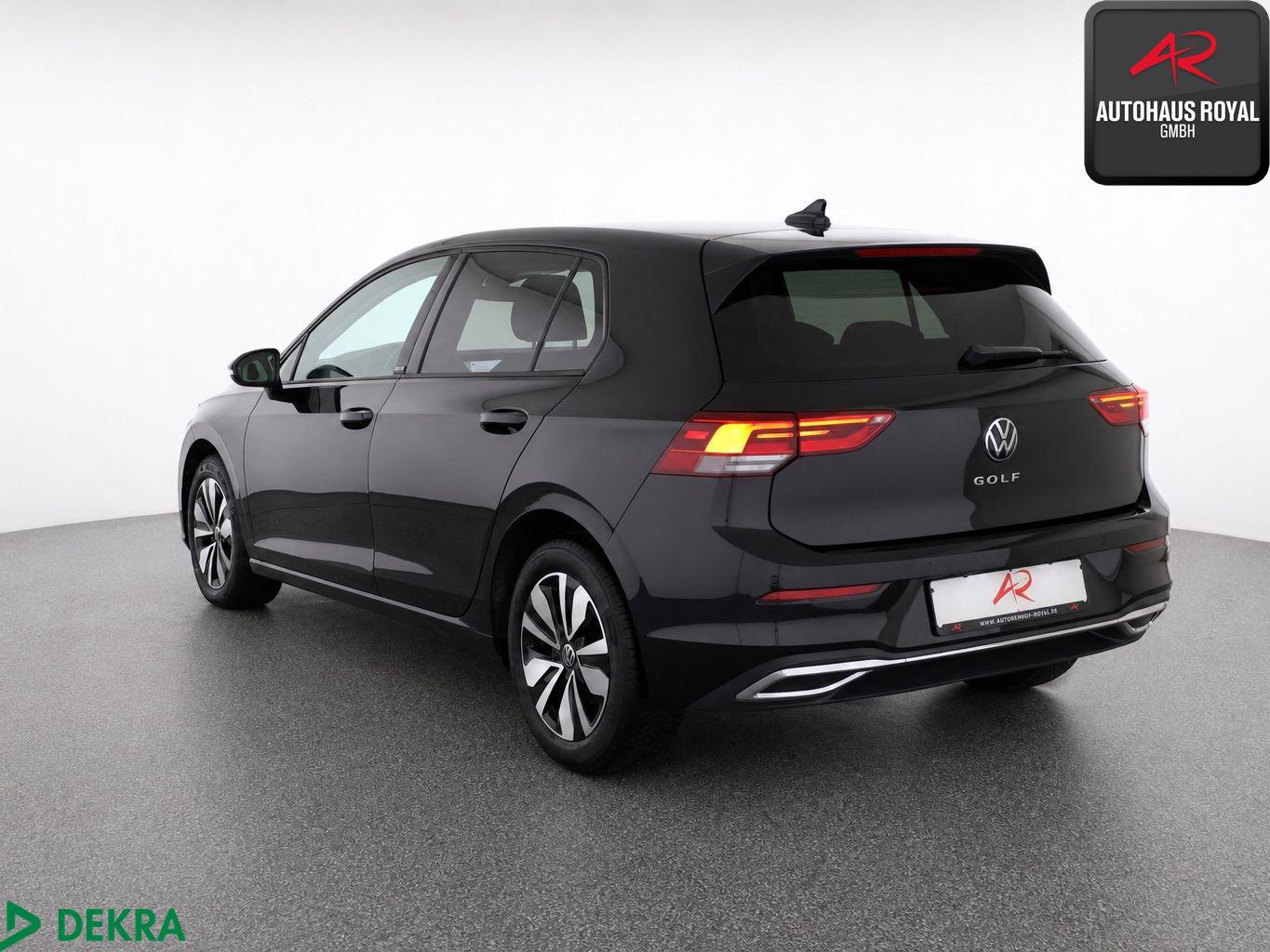 Volkswagen Golf VIII Life MOVE ACC,KAMERA,CARPLAY,AMBIENTE, миниатюра 3
