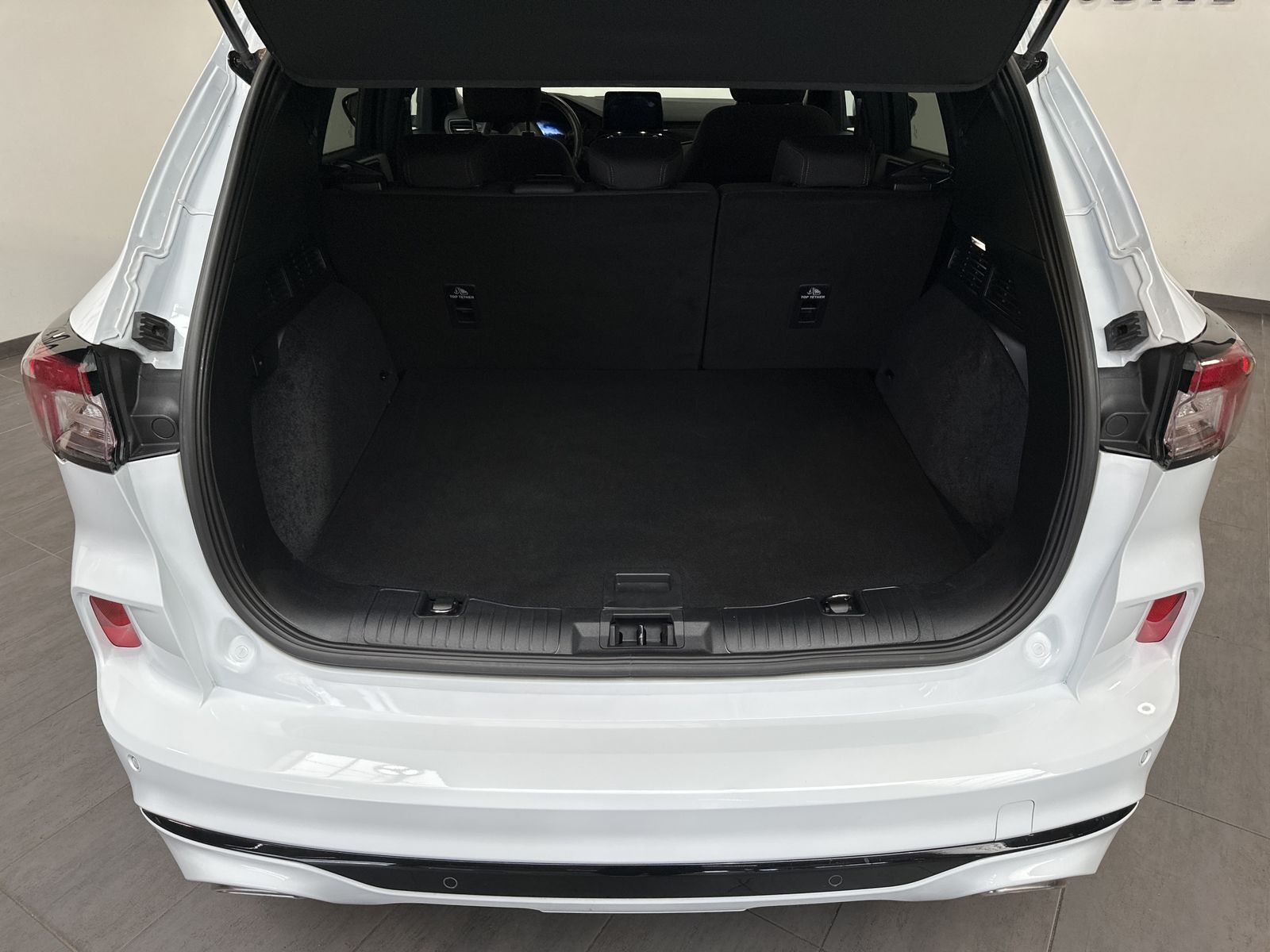 Fahrzeugabbildung Ford Kuga 2.5 PHEV ST-Line NAV+LED+KAMERA+DAB+18ZOLL