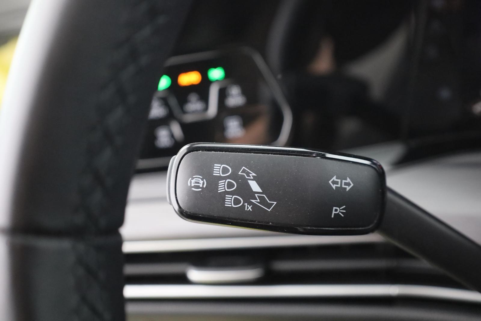 Volkswagen Golf VIII 1.5 TSI Style LED Navi ACC Panorama, миниатюра 18
