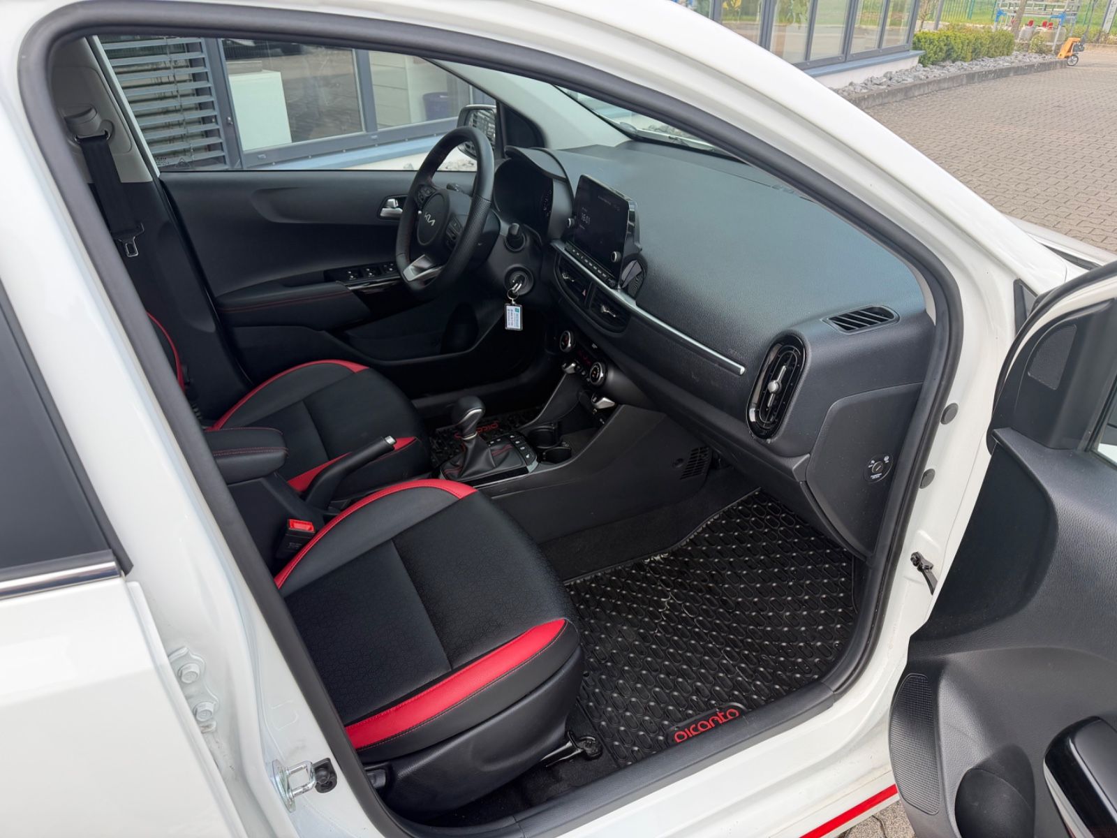 Fahrzeugabbildung Kia Picanto GT-Line / Automatic / Navi / Garantie