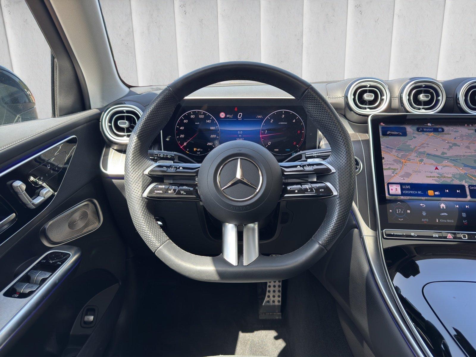 Mercedes-Benz GLC 300 d Edition AMG Panorama BUR AHK DIS 20"