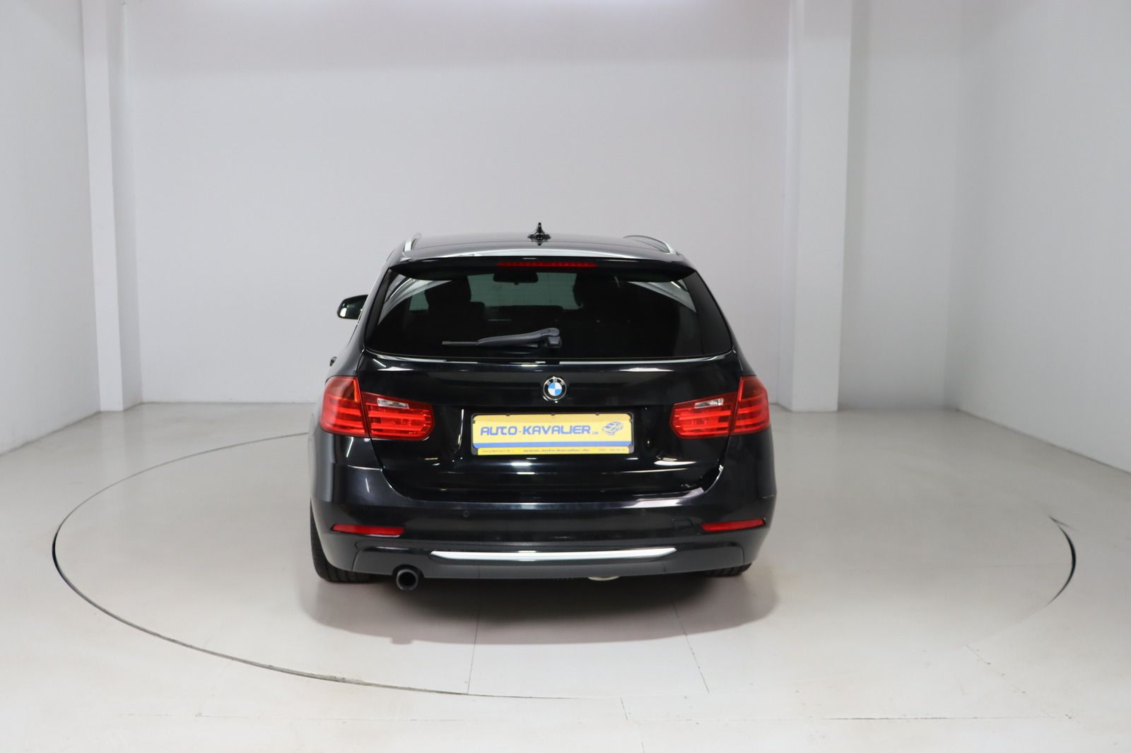 Fahrzeugabbildung BMW 316 i Modern Line * Bi-Xenon * Navi