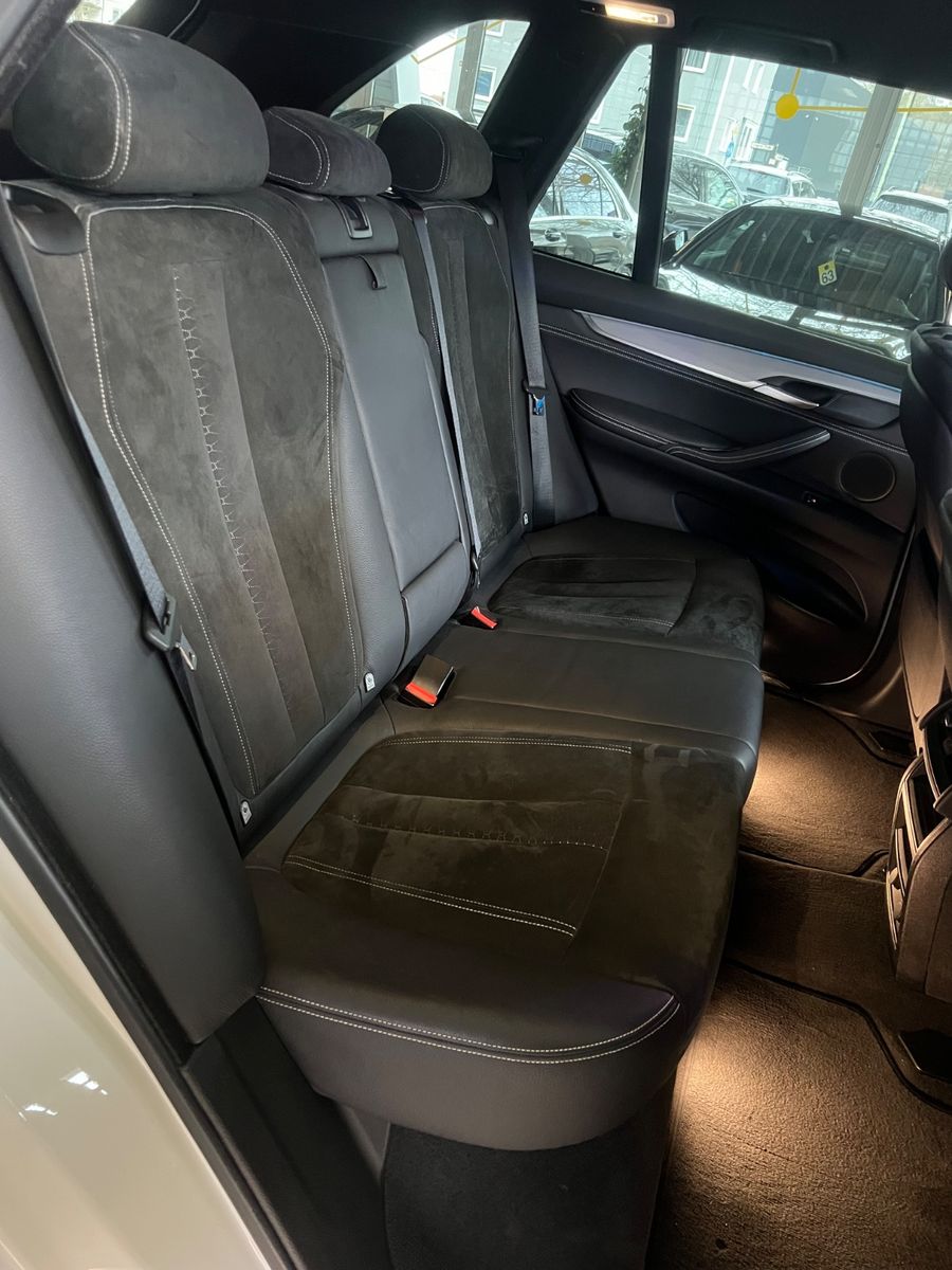 Fahrzeugabbildung BMW X5 xDrive 30 d M Sport Paket