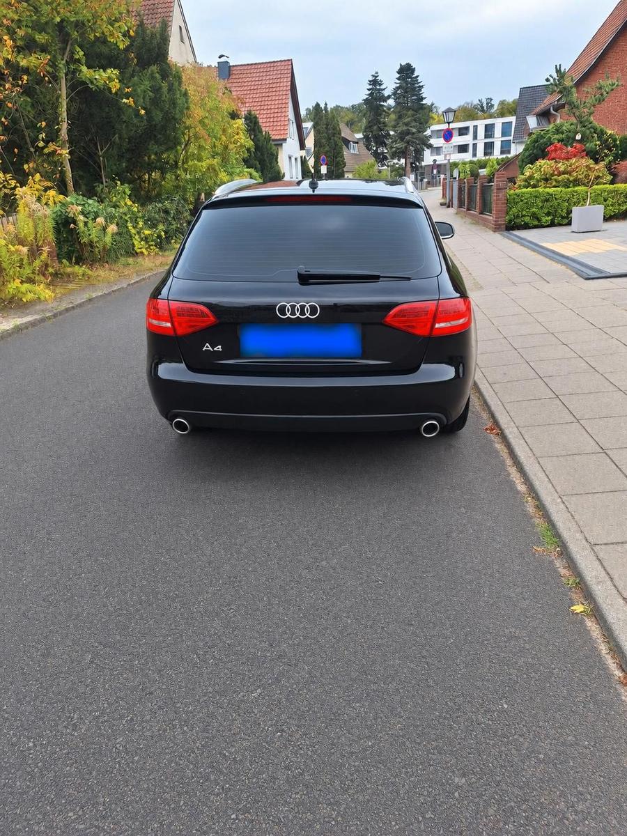 Audi A4 2010 — engine 190 HP (140kW)