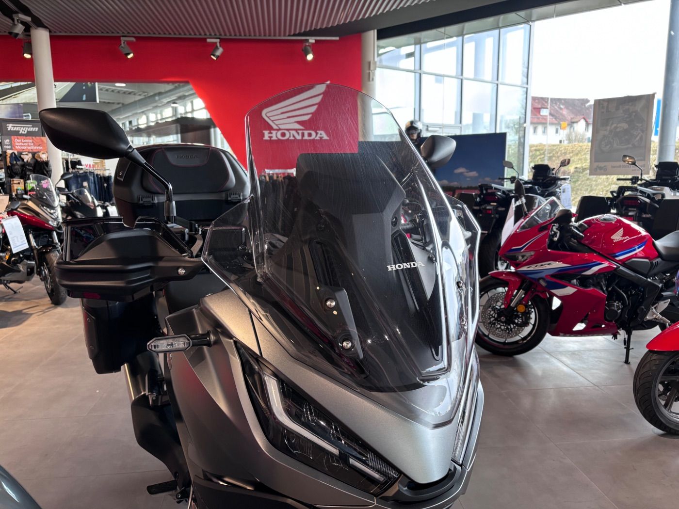 Fahrzeugabbildung Honda NT 1100, Topcase, Travel Paket, QS, Komfortsitz