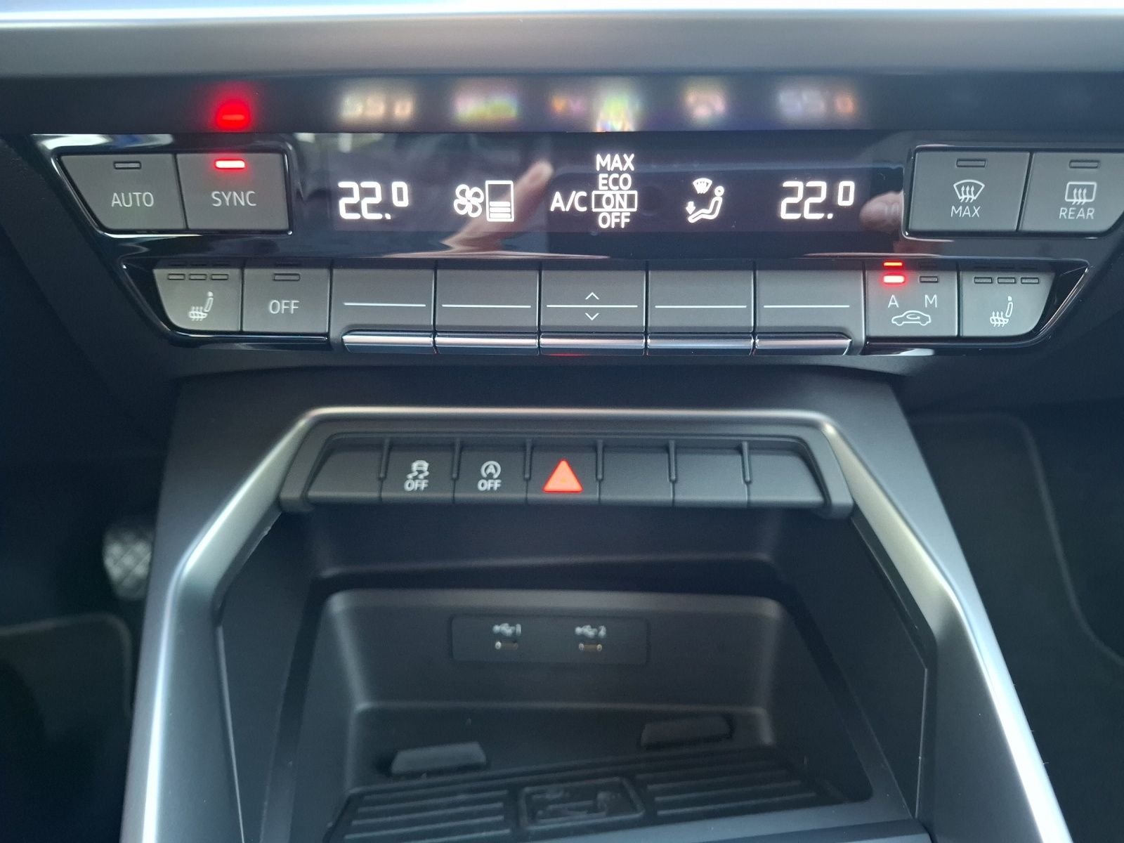 Fahrzeugabbildung Audi A3 Sportback 30 TFSI advanced Navi AVC ACC PDC S