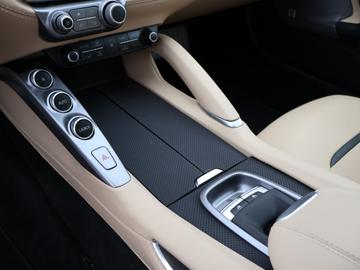 صورة مصغرة 18 لـ 2017 Ferrari GTC4LUSSO