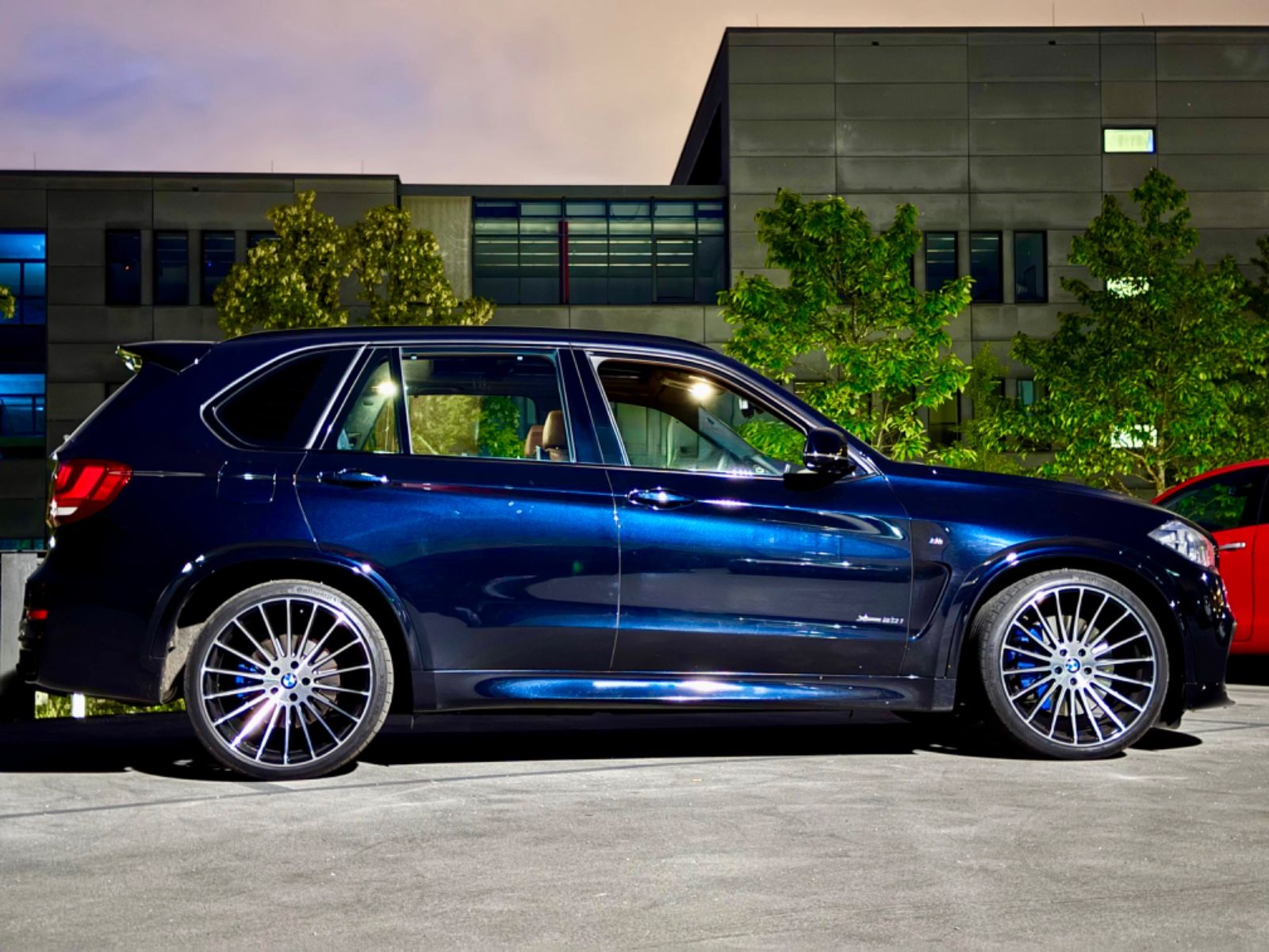 BMW xDrive50i M Sportpaket OEM Hamann 7-Sitzer Voll