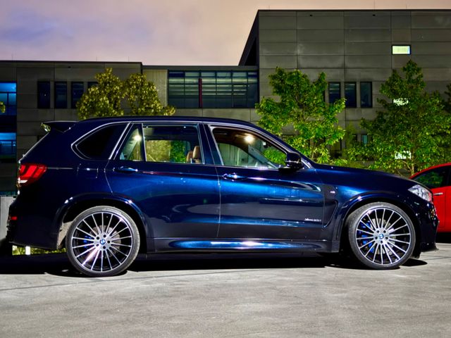 BMW xDrive50i M Sportpaket OEM Hamann 7-Sitzer Voll