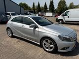 Mercedes-Benz A220 Automatik Bi-Xenon Navigation SHZ PDC ACC - silberne Mercedes-Benz A 220