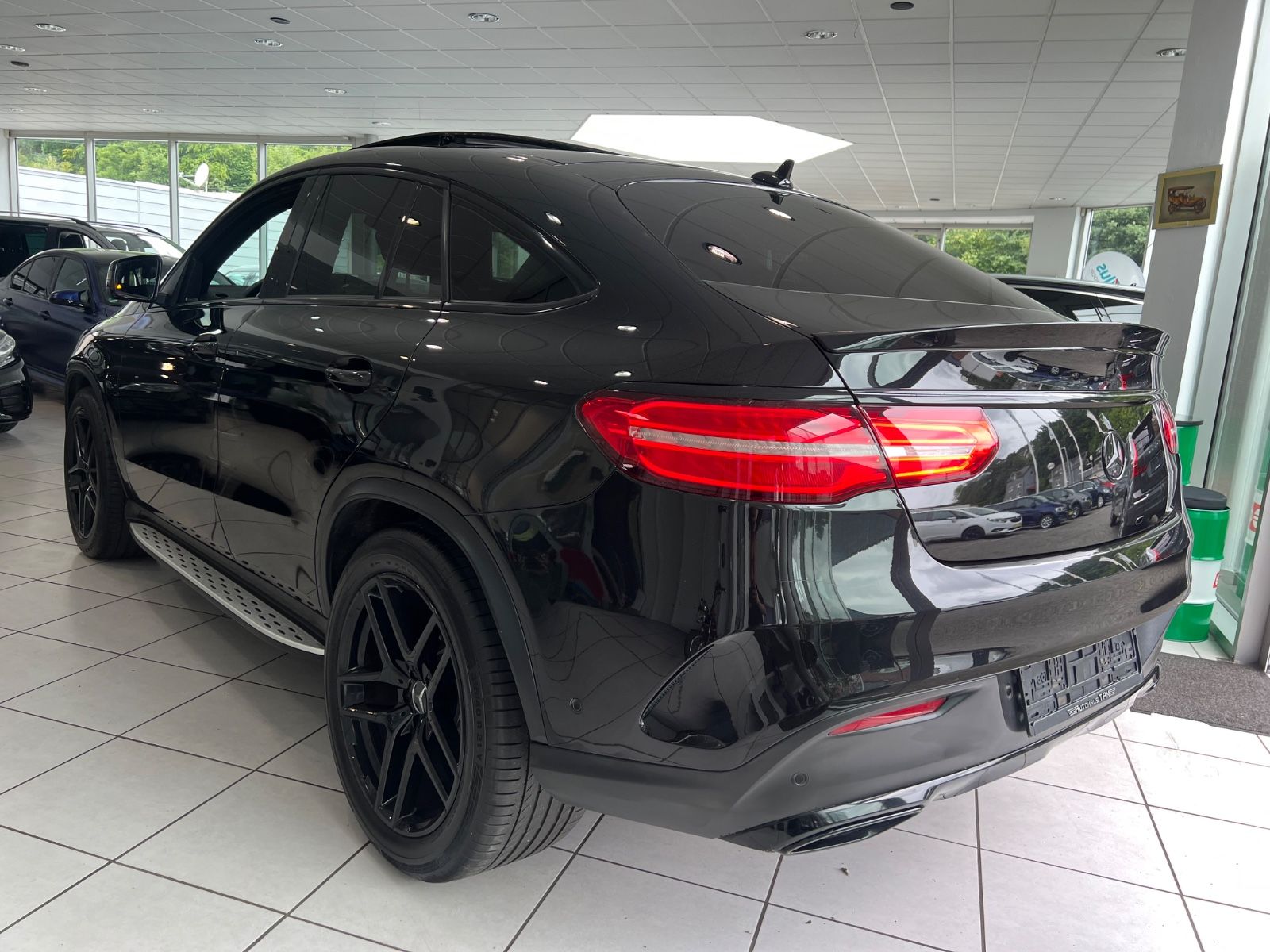 Fahrzeugabbildung Mercedes-Benz GLE 350 d Coupe 4Matic AMG LINE *PANO*360°