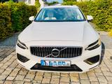 Volvo V60 Inscription T6 HuD, Pano, H/K , Mass, 19"+18 - Volvo V60 in Köln
