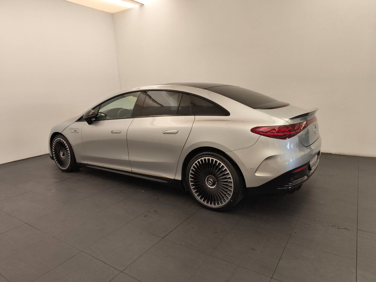 Mercedes-Benz EQE 53 4M Premium Plus Drivers Massage 21 Zoll foto 9