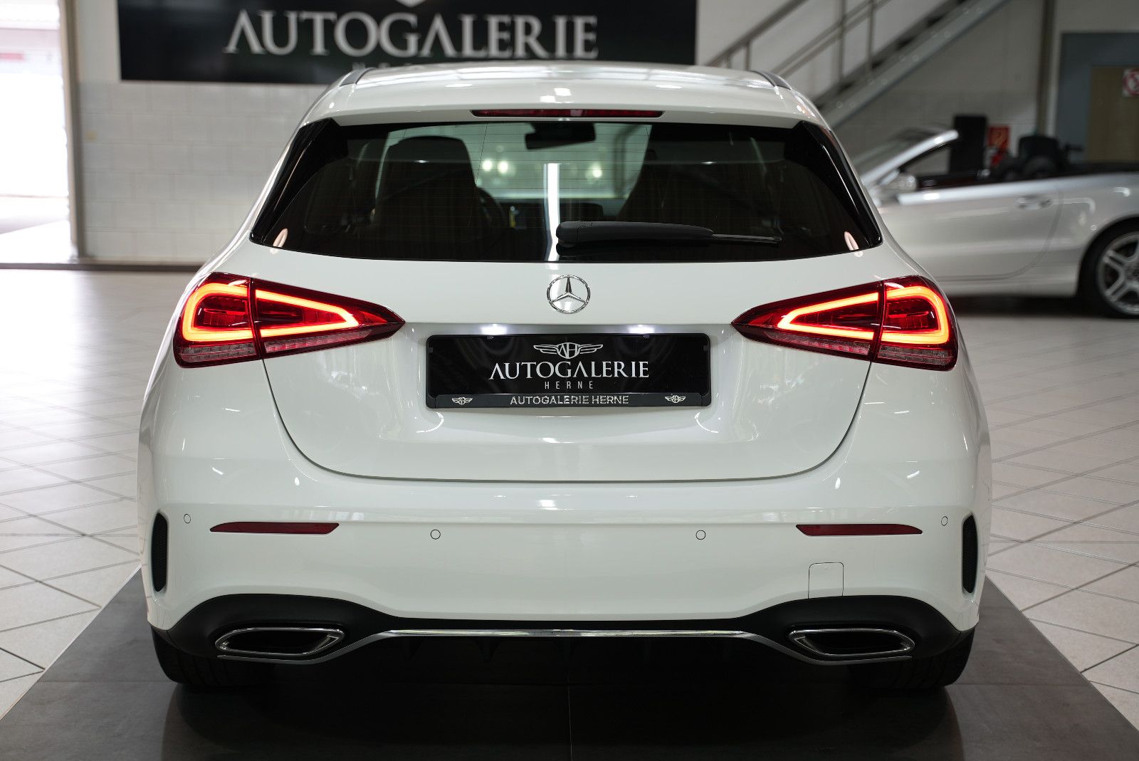 Mercedes-Benz A 180 AMG LINE LED NAVI WIDESCREEN MB foto 5