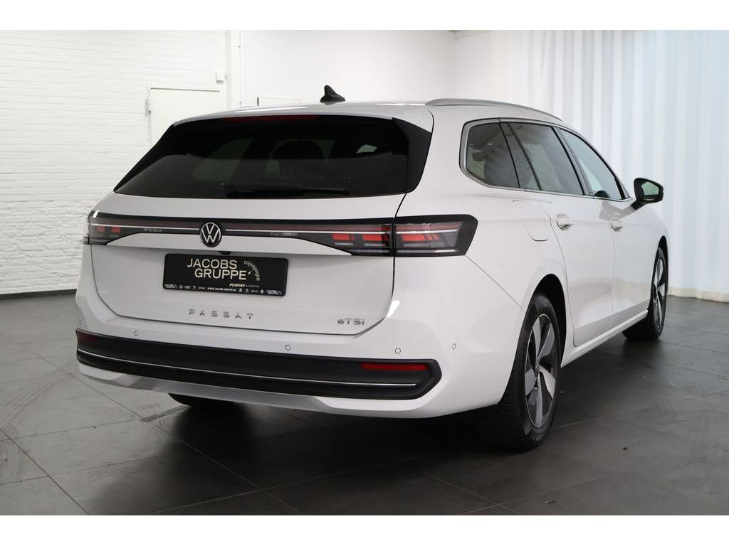 Volkswagen Passat Variant 1.5 eTSI Business DSG Navi Matrix foto 5