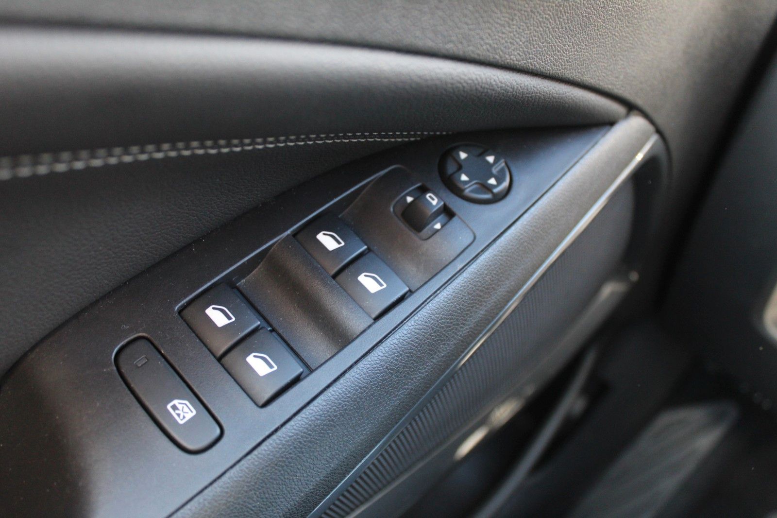 Fahrzeugabbildung Opel Crossland Elegace AHK*Navi*Winterpaket*Kamera