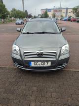 Toyota Avensis Combi 1.8-l-VVT-i - - Toyota Avensis aus 2004: Kombi