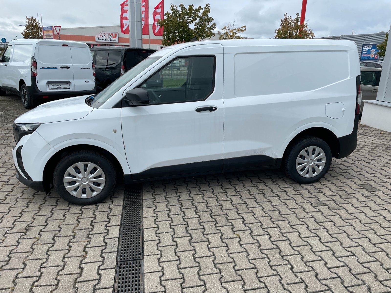 Fahrzeugabbildung Ford Transit Courier Trend Tageszulassung