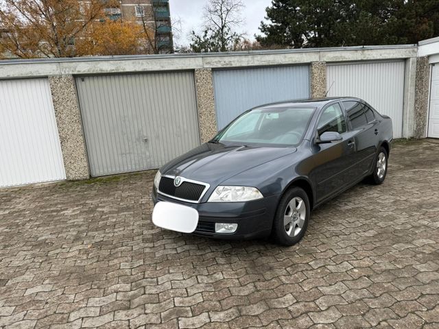 Skoda Octavia 1.6 Elegance Elegance