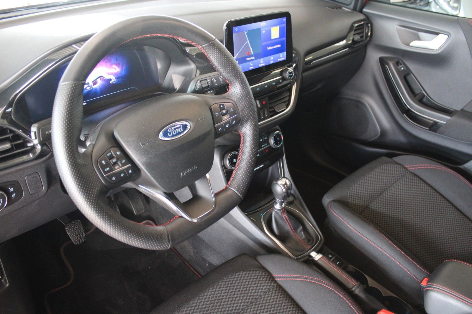 Fahrzeugabbildung Ford Puma MHEV ST-Line AHK LED NAVI WINTER PAKET uvm.