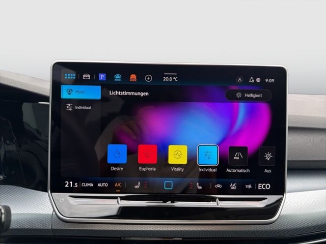 Golf VIII ENERGY 1.5 e-HYBRID DSG REAR VIEW NAVI