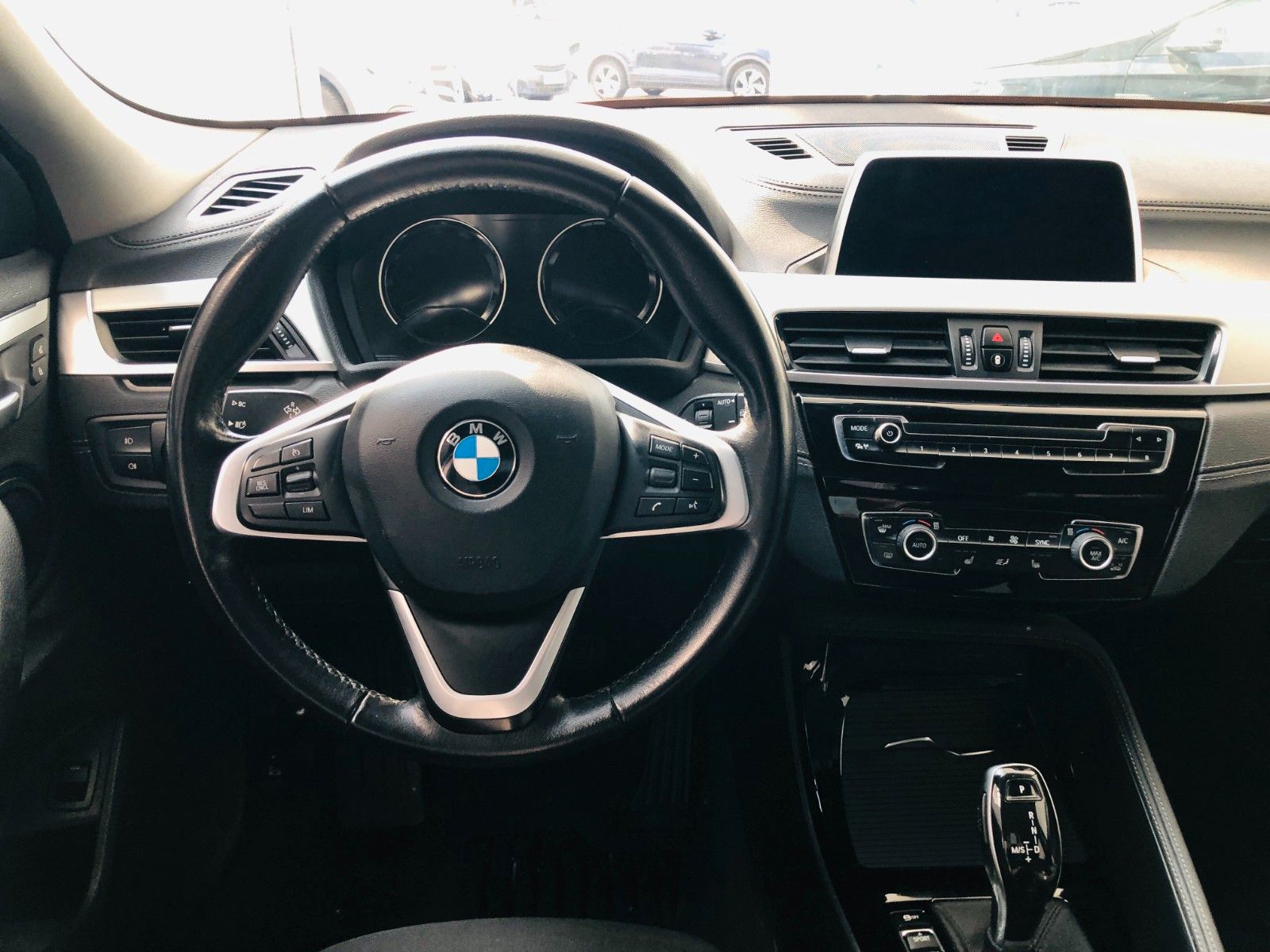 BMW X2 sDrive 20 i/ Automatik foto 11