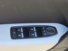 Fahrzeugabbildung Captur II Edition One E-TECH PLUG-IN 160 EDC SCH