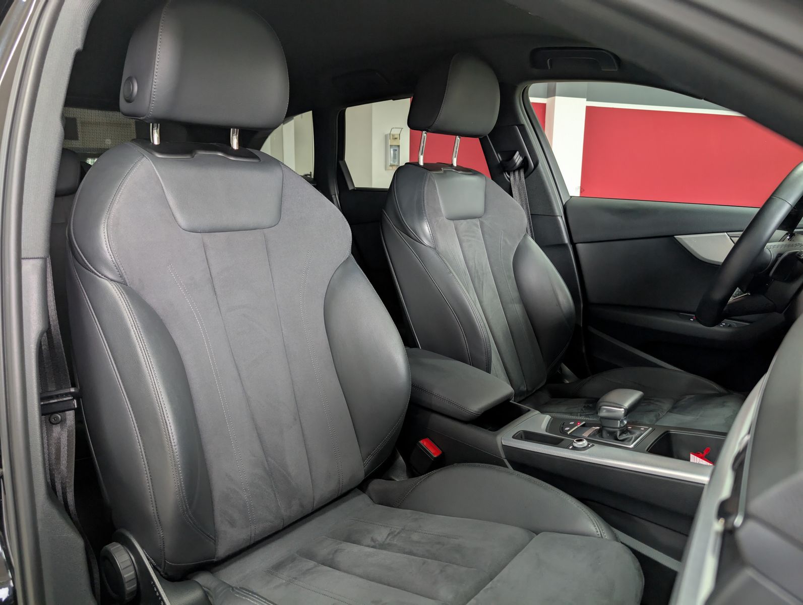 Fahrzeugabbildung Audi A4 40 TFSI advanced SPORT-DINAMICA APS MATRIX