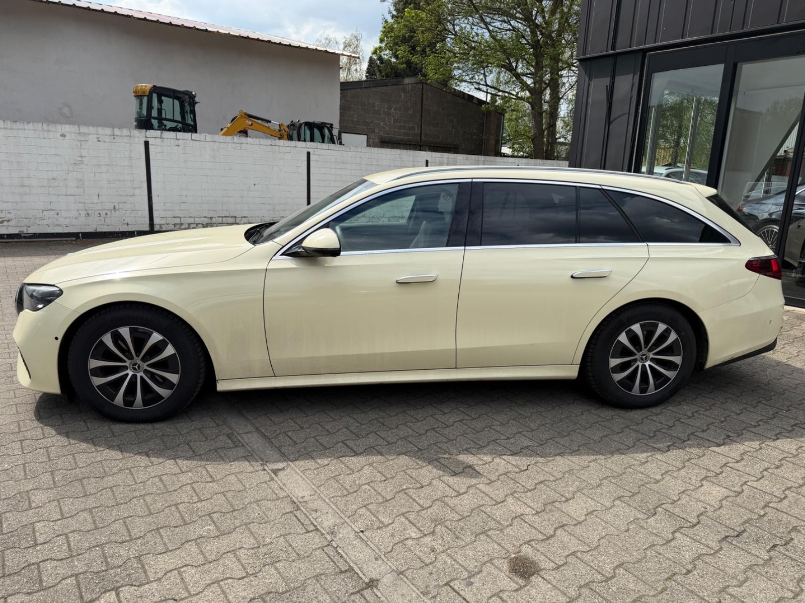 Mercedes-Benz E 200 d Avantg Advanced Dist Spur Taxi Totw 360°