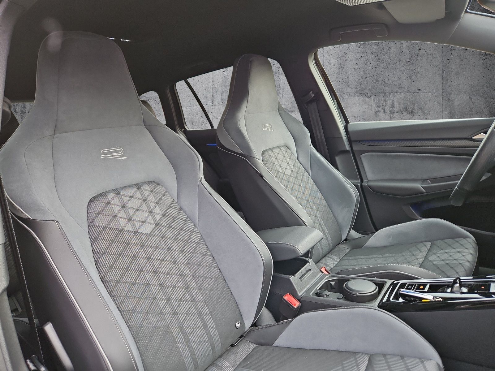 Golf Variant R-Line 1.5 eTSI OPF DSG RFK AHK