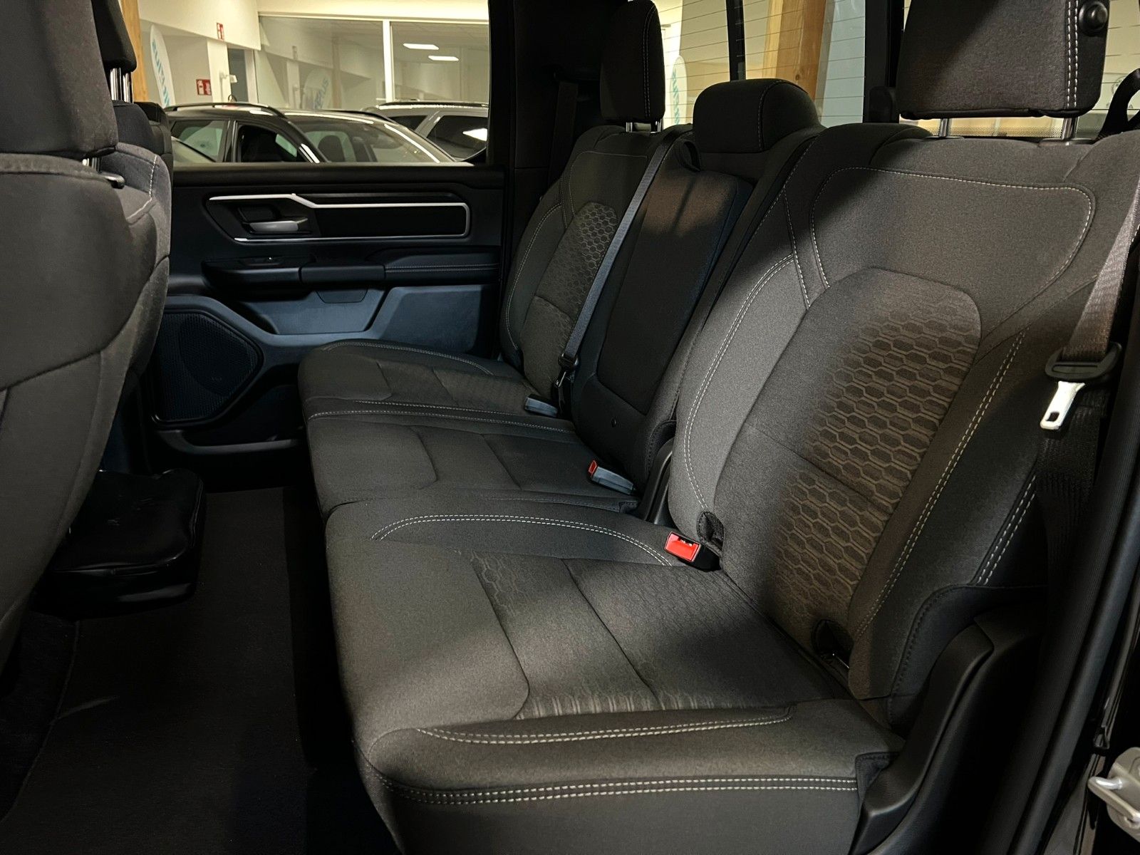 Fahrzeugabbildung Dodge RAM 1500 RTRNight  *LPG-Abdeckung-Allwetter*