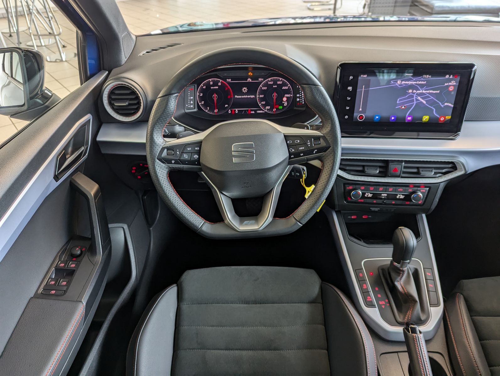 SEAT Arona 1.5 TSI DSG FR LED ACC Cam Dinamica AHK 18 - Image 18