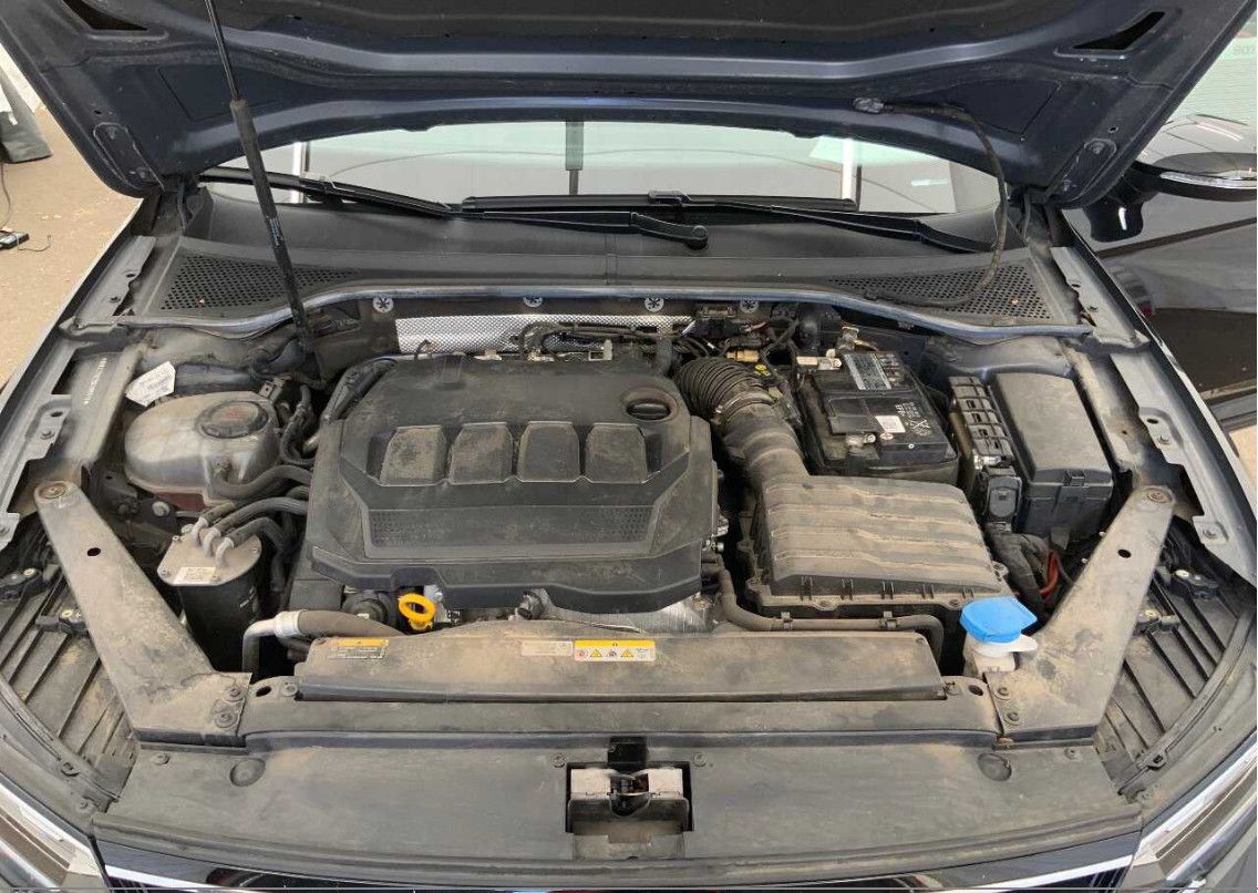 Fahrzeugabbildung Volkswagen Passat Var 2.0d Concept LED/ACC/NAVI/SHZ/RFK/8Fa