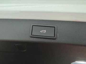 Fahrzeugverkauf 32 Skoda Kodiaq 2.0 TDI 4x4 Sportline Pano AHK 7-Sitze