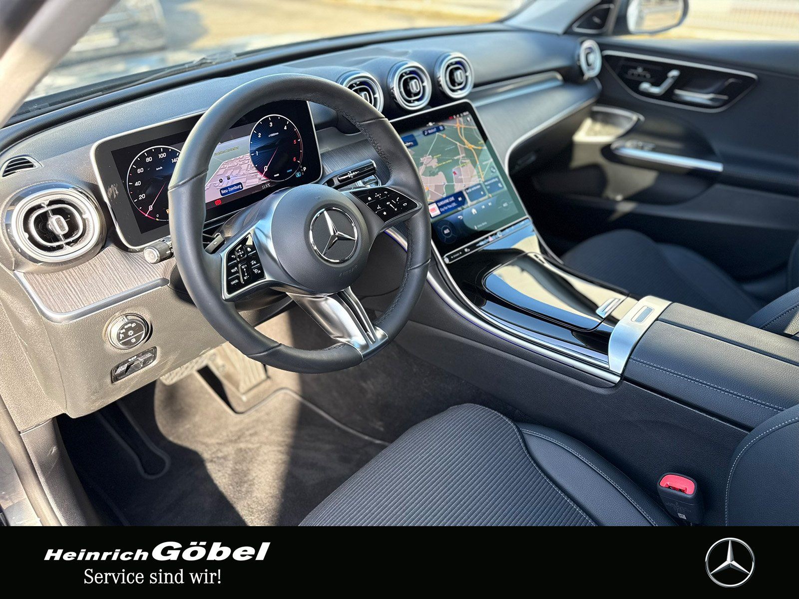 Fahrzeugabbildung Mercedes-Benz C 220 d T 4MATIC*AHK*BURMESTER*DIGITAL LIGHT*